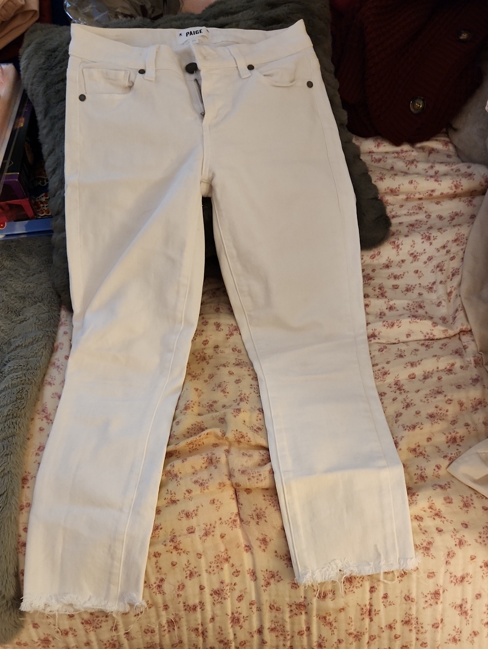 PAIGE White Cropped Jeans